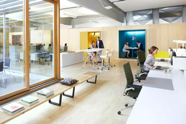 WHAT ARE THE ALTERNATIVES TO HOT DESKING? AND OFFICE CHAIR SINGAPORE MUST BE IN YOUR OFFICE